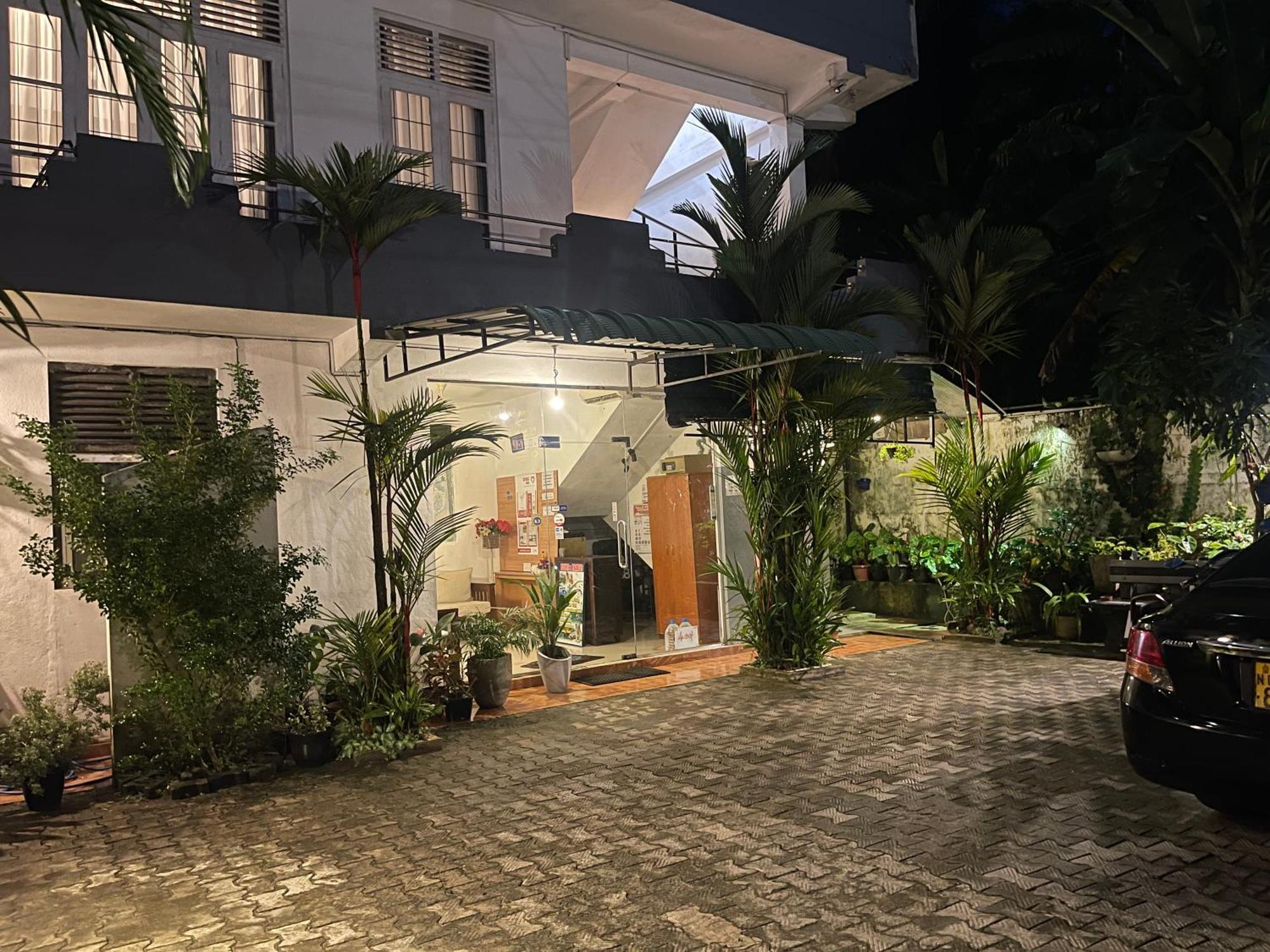 Holiday Inn Unawatuna Ngoại thất bức ảnh