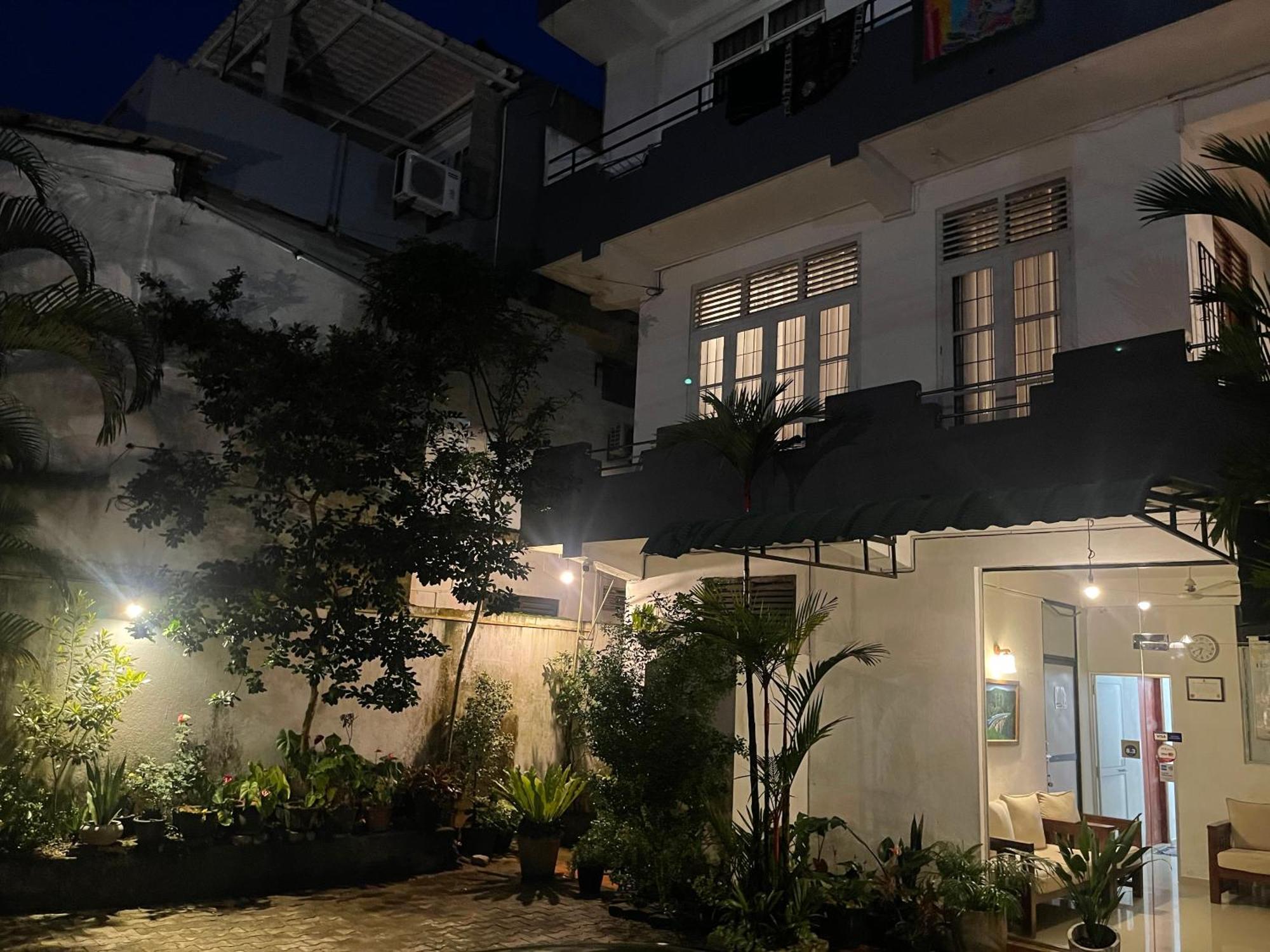 Holiday Inn Unawatuna Ngoại thất bức ảnh