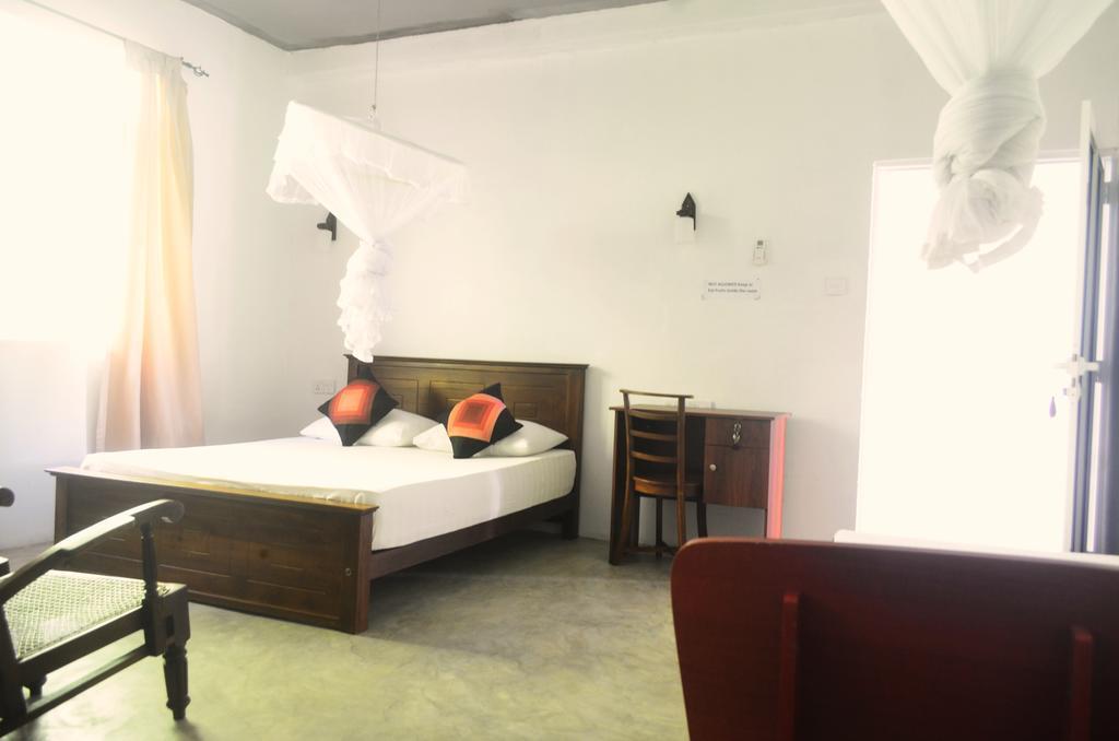 Holiday Inn Unawatuna Ngoại thất bức ảnh