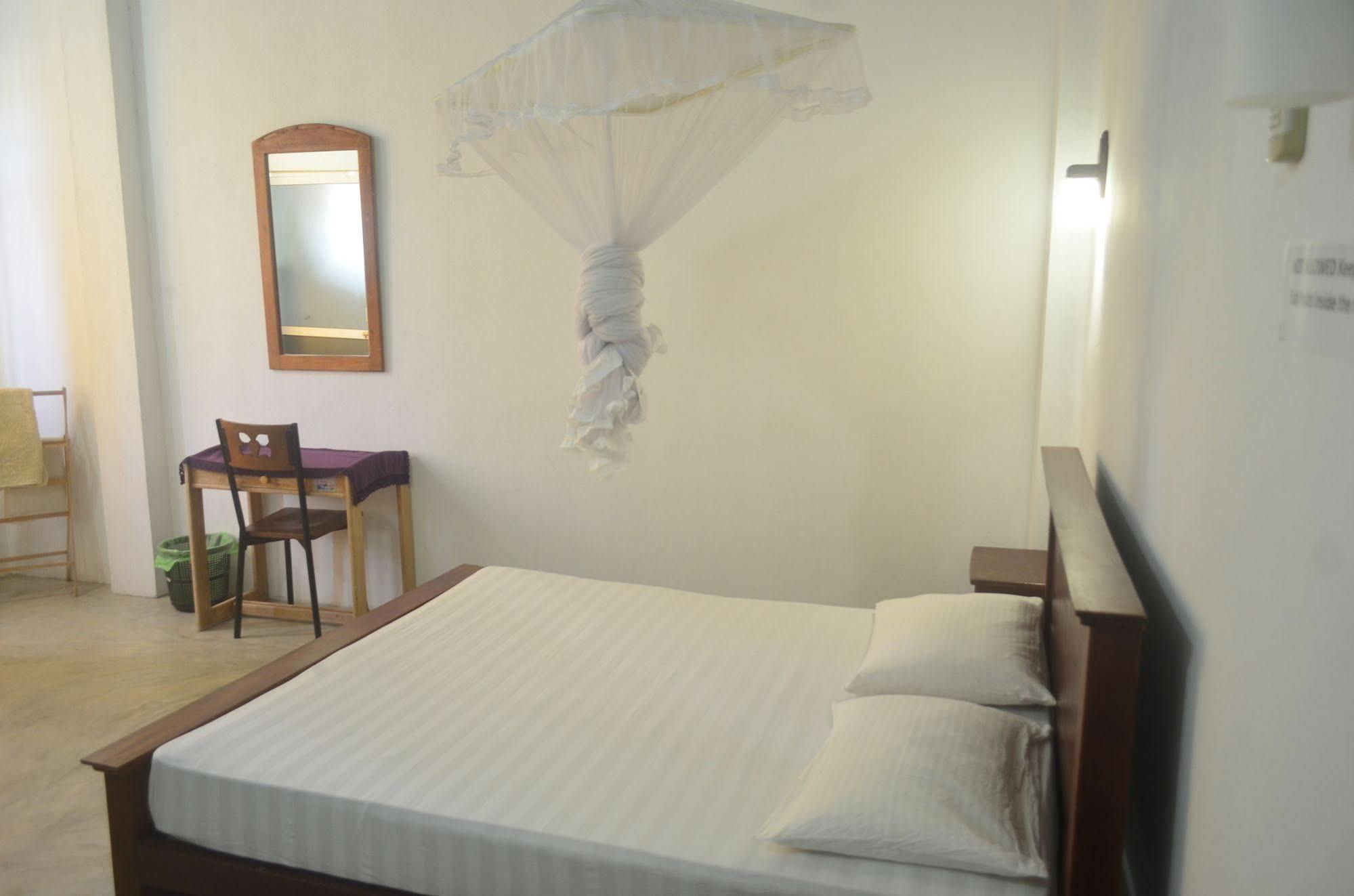 Holiday Inn Unawatuna Ngoại thất bức ảnh