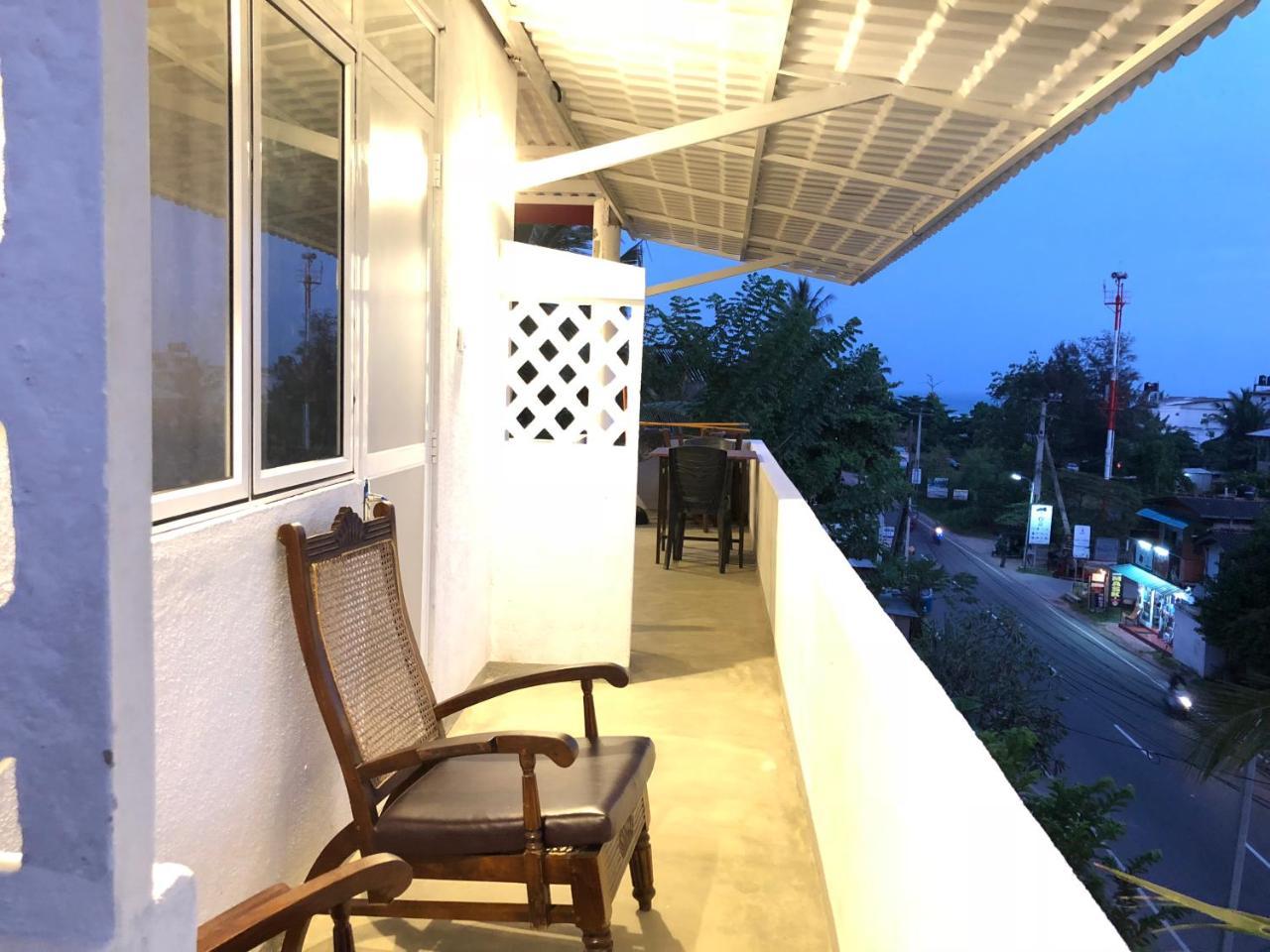 Holiday Inn Unawatuna Ngoại thất bức ảnh