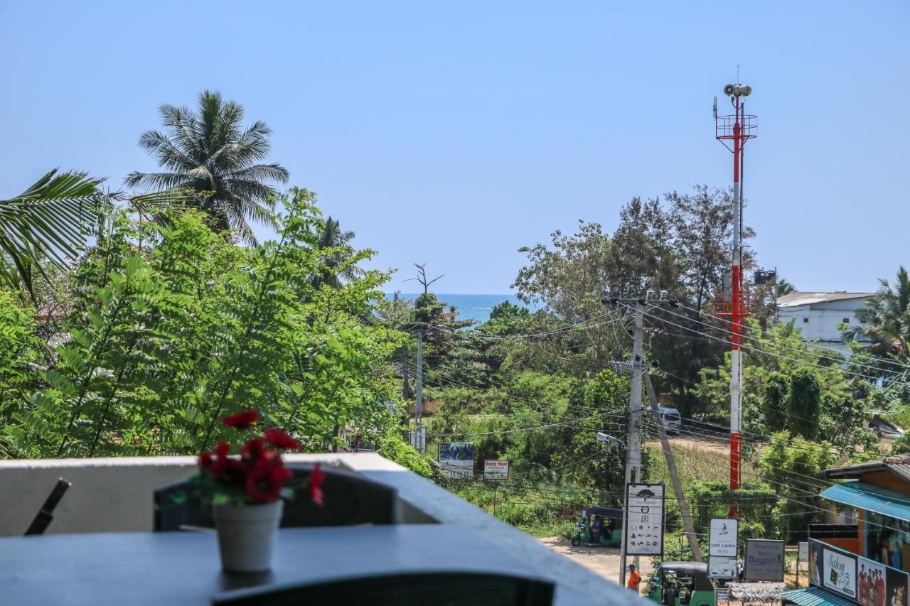 Holiday Inn Unawatuna Ngoại thất bức ảnh