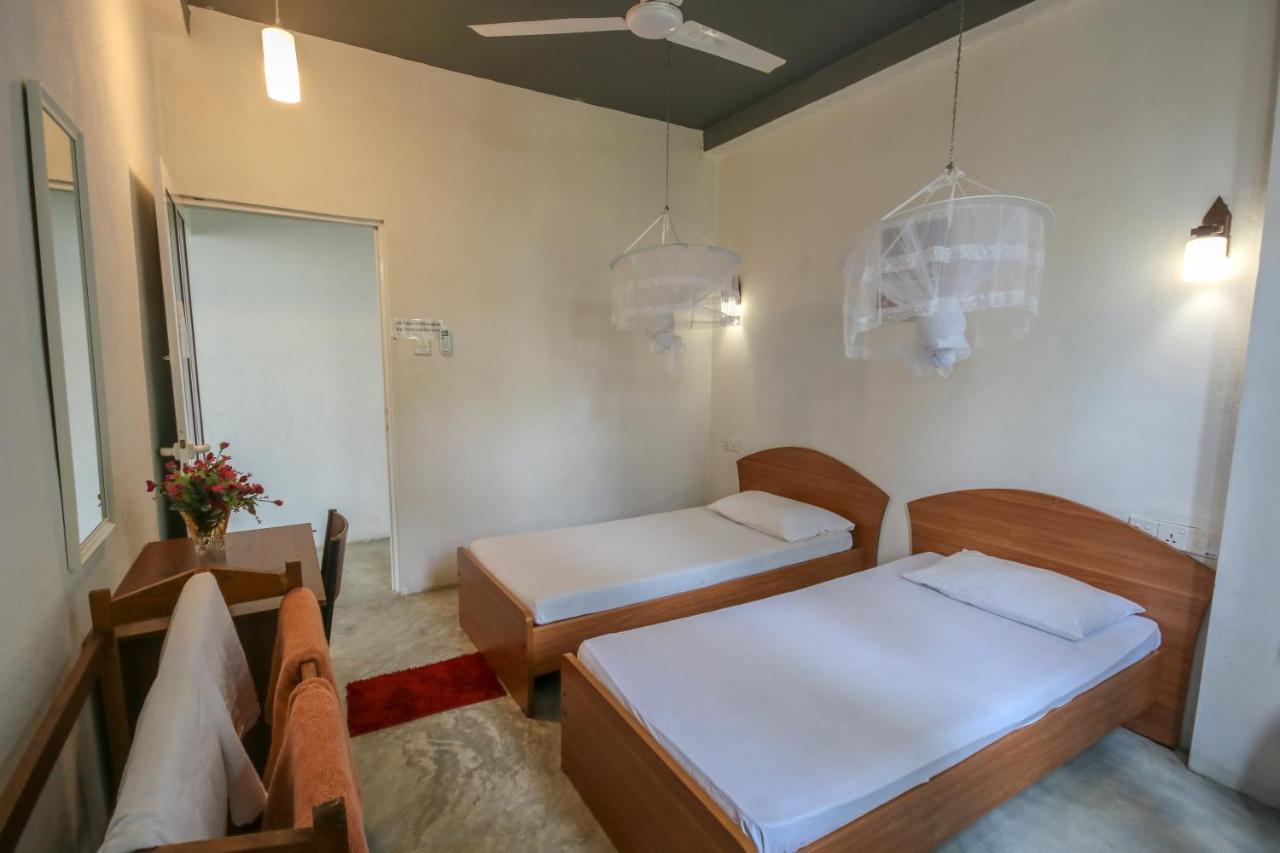 Holiday Inn Unawatuna Ngoại thất bức ảnh