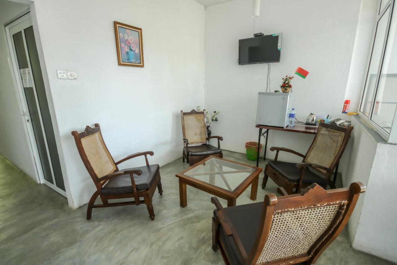 Holiday Inn Unawatuna Ngoại thất bức ảnh